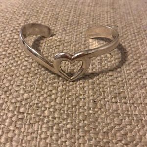 Retired James Avery abounding heart bangle
